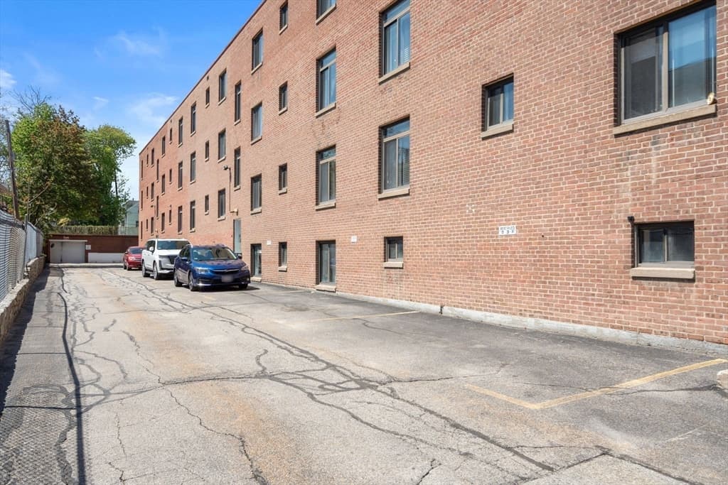 10 Ashland St # 2L, Worcester MA 01609 photo 19
