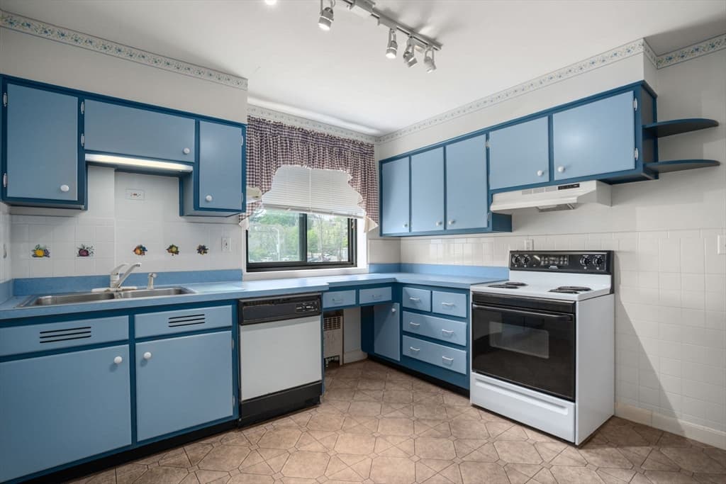 10 Ashland St # 2L, Worcester MA 01609 photo 8