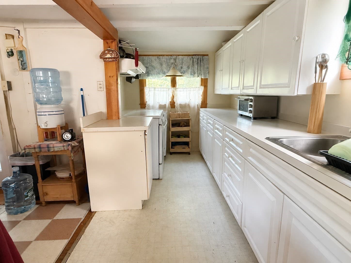 Single Family Residence at 19 Perkins Avenue, Oak Bluffs MA 02557, photo 9 of 14