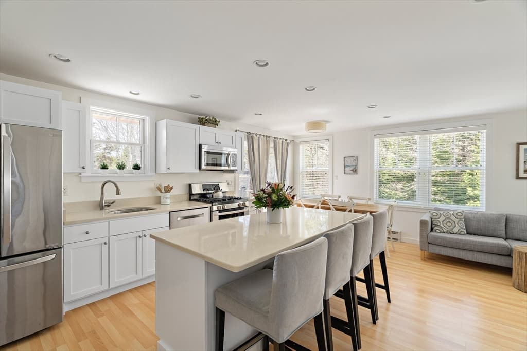 13 Young Street, Edgartown MA 02539 photo 2