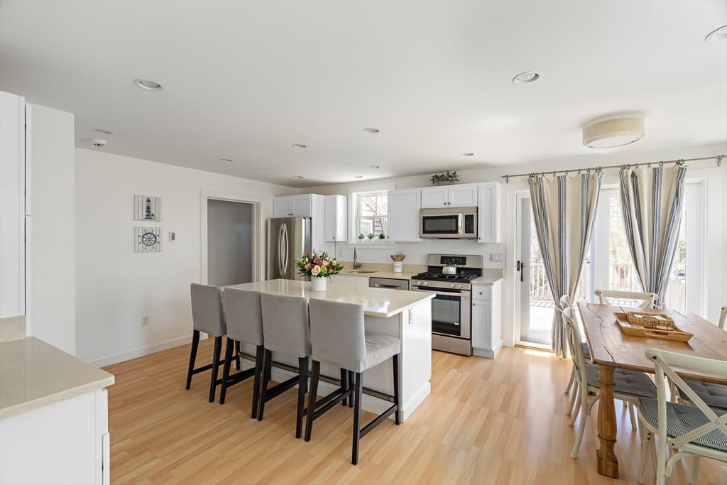 13 Young Street, Edgartown MA 02539 photo 4
