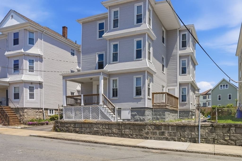 196 Irving St, Fall River MA 02723