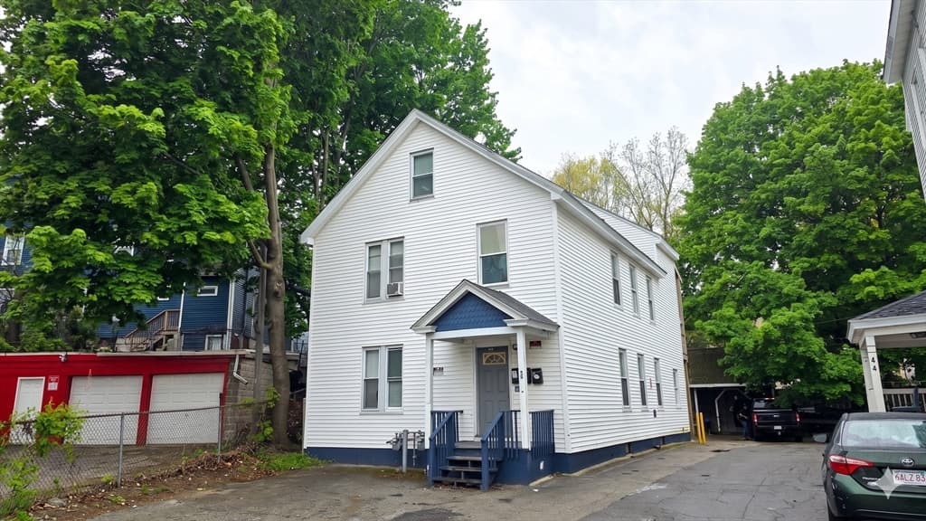 16 W Oberlin St, Worcester MA 01610