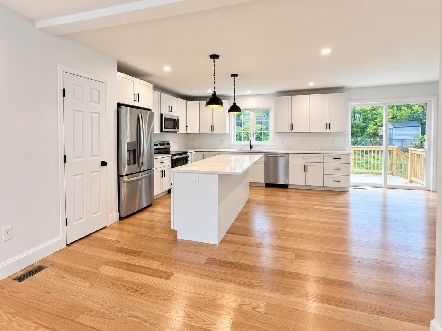 Condominium at 39 Lincoln Street # B, Webster MA 01570, photo 2 of 20