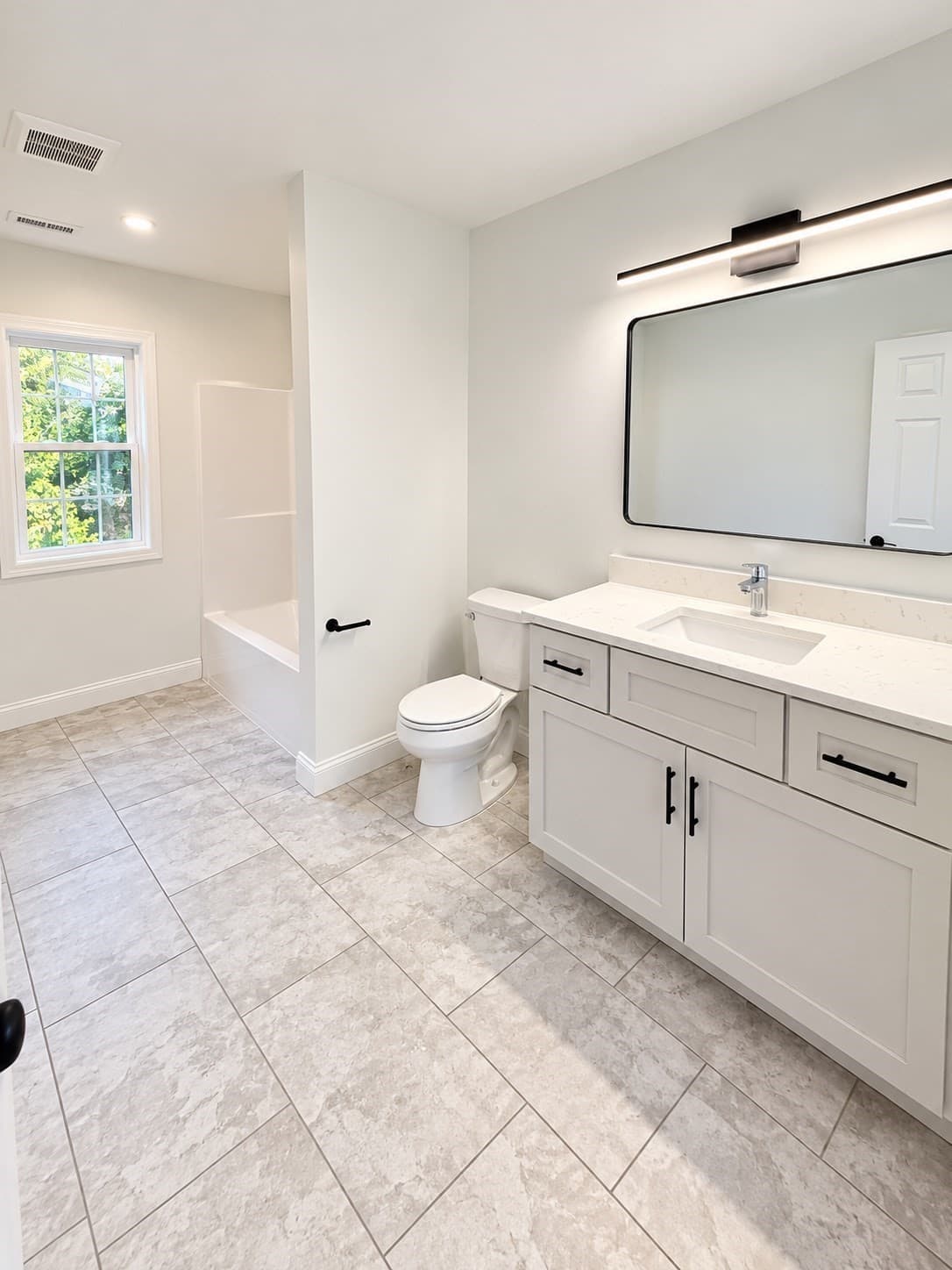 Condominium at 39 Lincoln Street # B, Webster MA 01570, photo 9 of 20