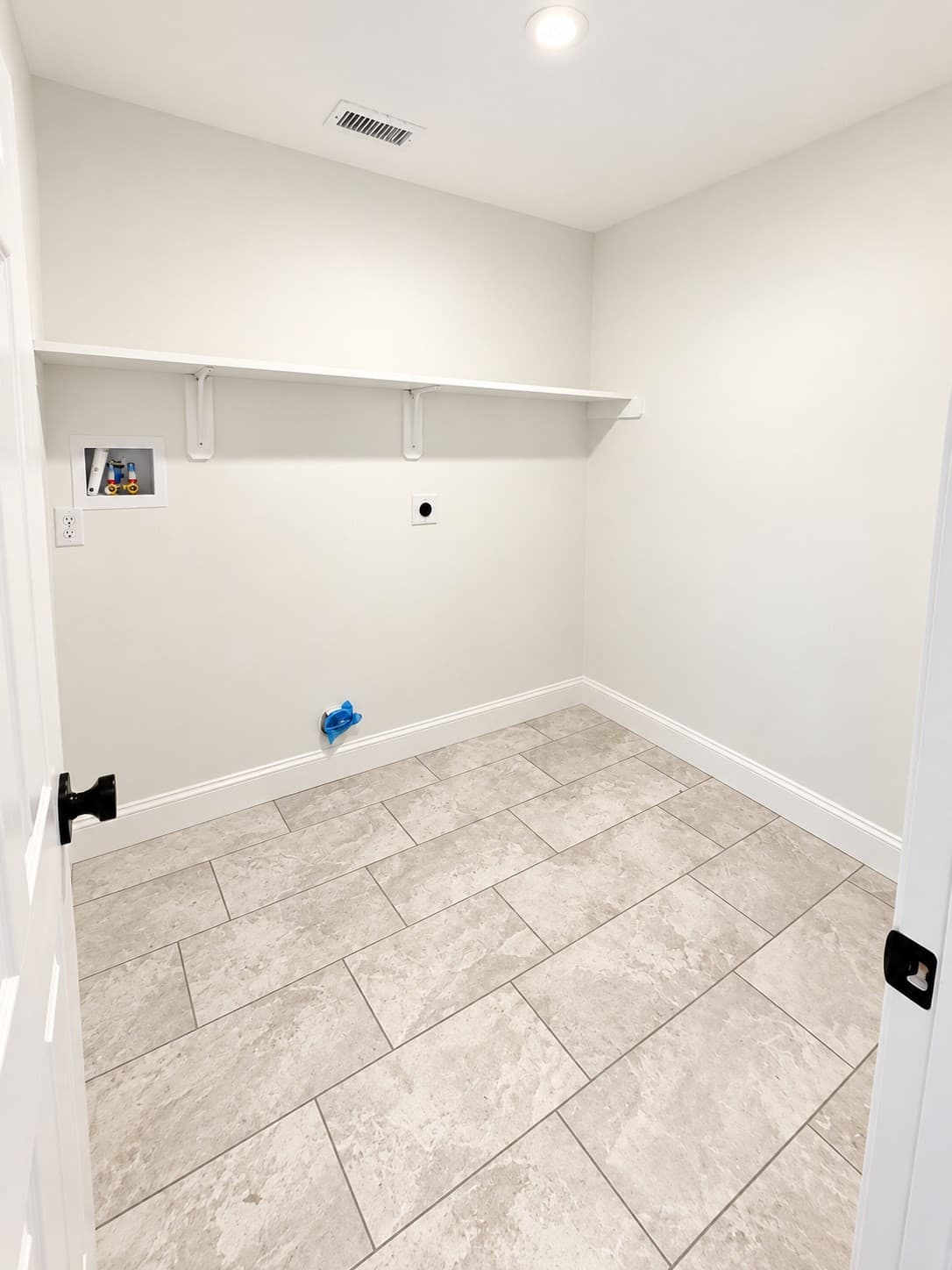 Condominium at 39 Lincoln Street # B, Webster MA 01570, photo 19 of 20