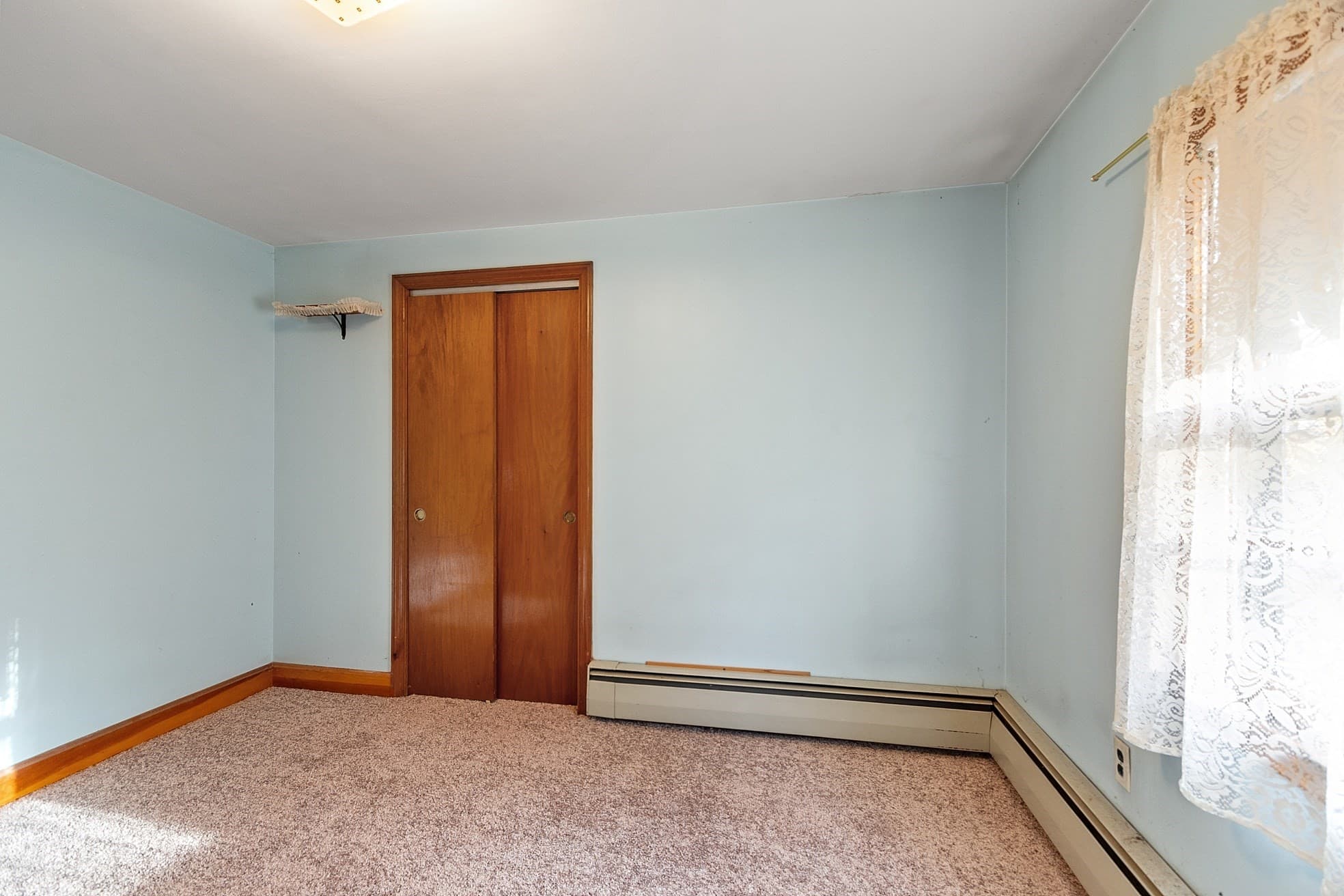 Single Family Residence at 1064 Lakeview Ave, Dracut MA 01826, photo 18 of 30