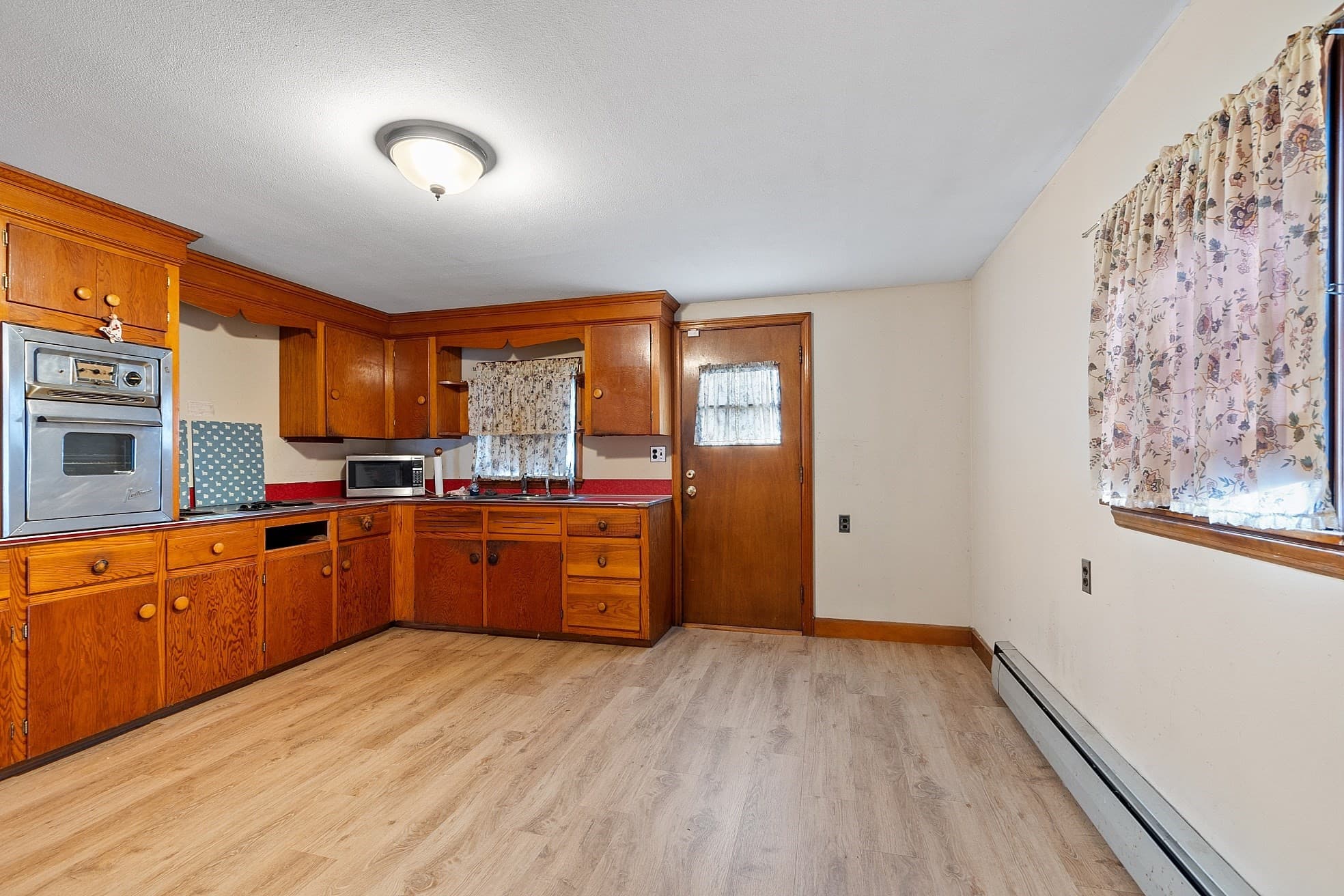 Single Family Residence at 1064 Lakeview Ave, Dracut MA 01826, photo 25 of 30