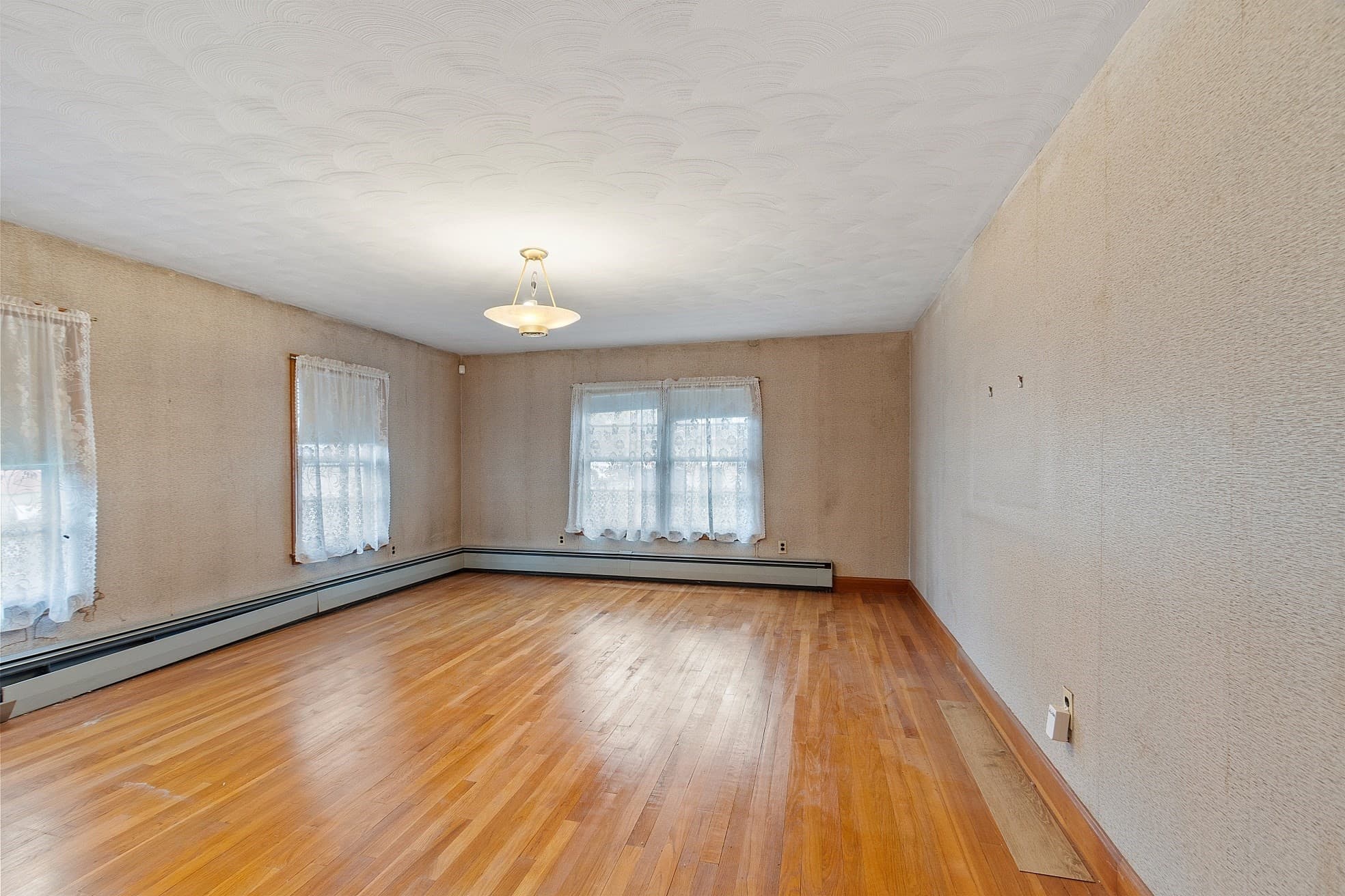 Single Family Residence at 1064 Lakeview Ave, Dracut MA 01826, photo 21 of 30