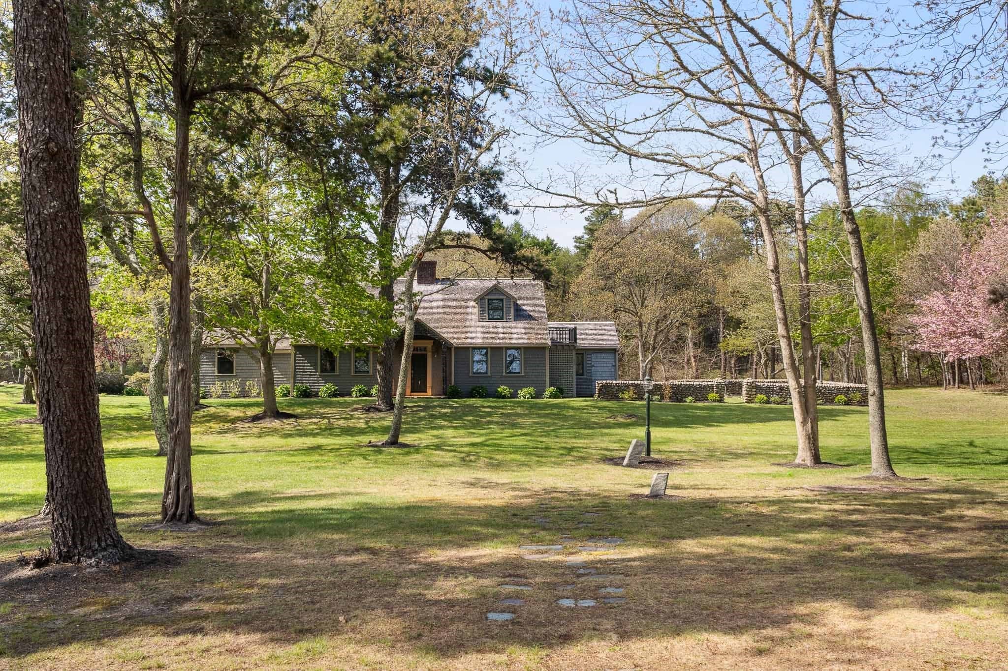 Single Family Residence at 15 Tamarack Lane, Oak Bluffs MA 02557, photo 7 of 42