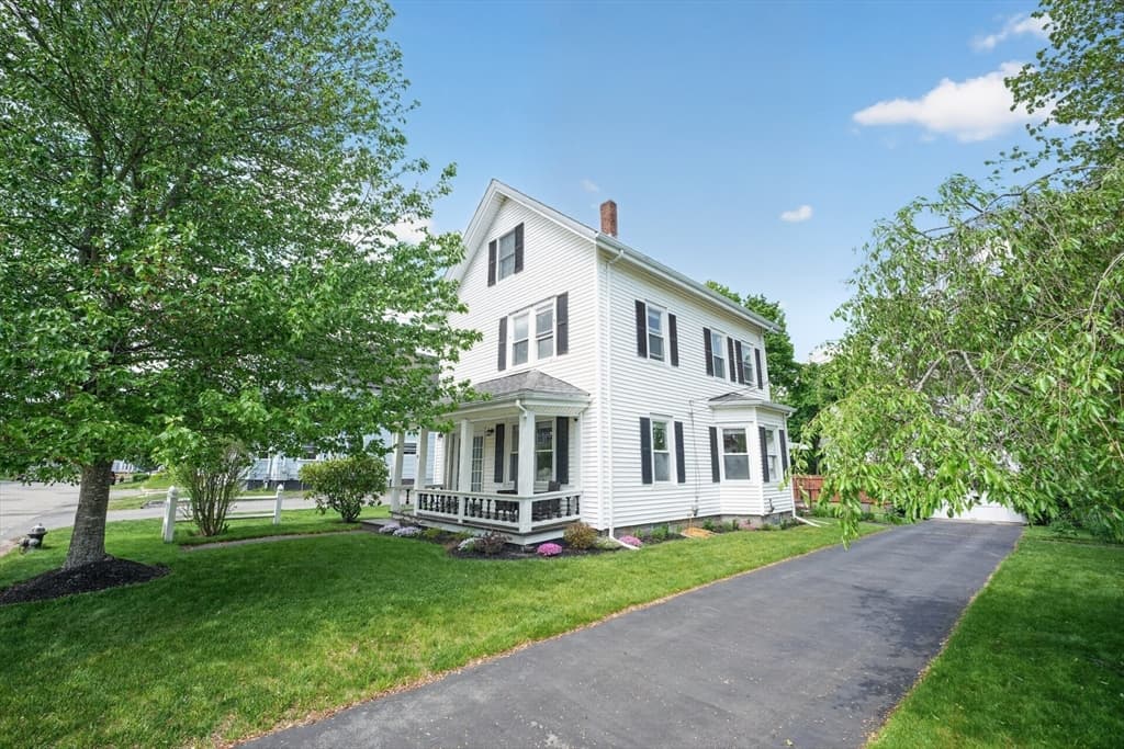 32 Grant Avenue, Brockton MA 02301