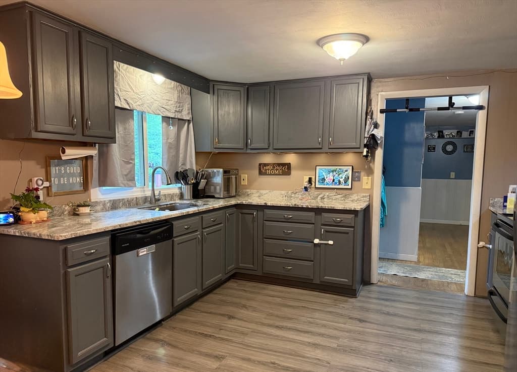 Single Family Residence at 185 Chudy St, Palmer MA 01080, photo 8 of 24