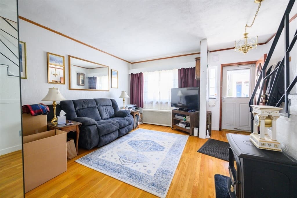 Single Family Residence at 463 E 6th St, Boston MA 02127, Boston, photo 6 of 24