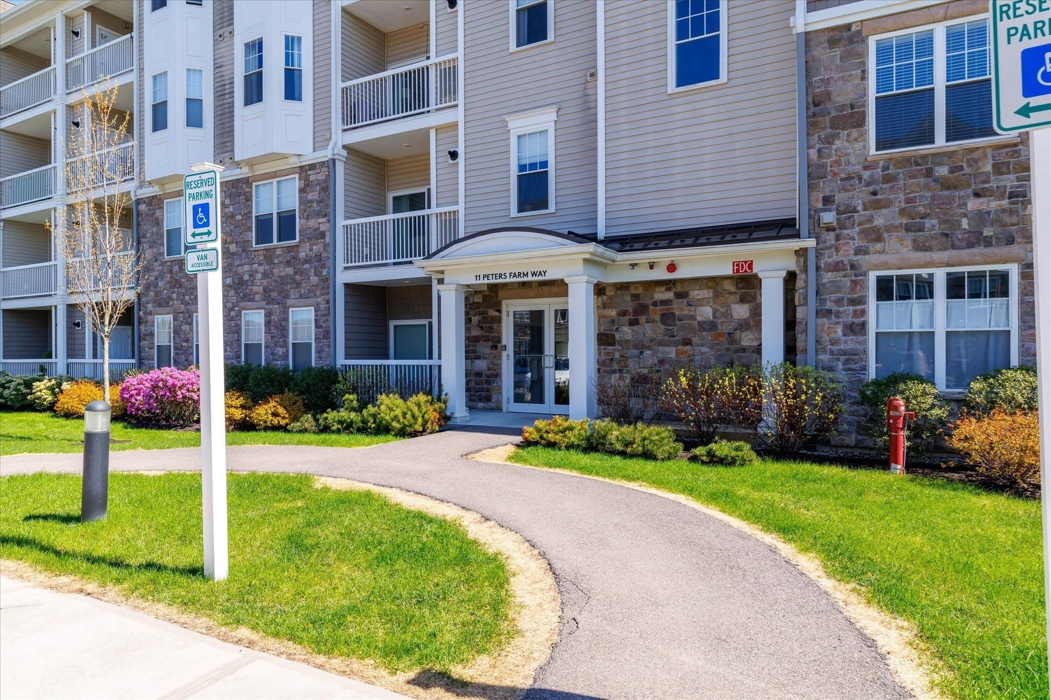 Condominium at 11 Peters Farm Way # 310, Westborough MA 01581, photo 37 of 42