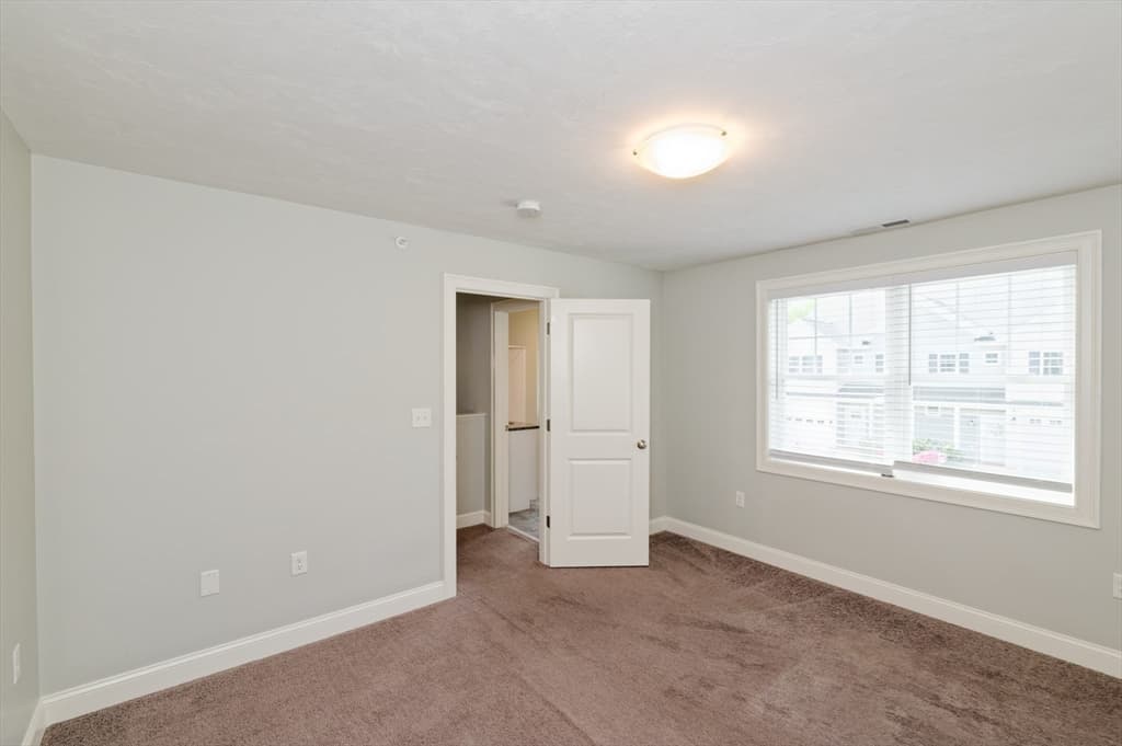 1204 Hazelwood Way # 1204, Clinton MA 01510 photo 23