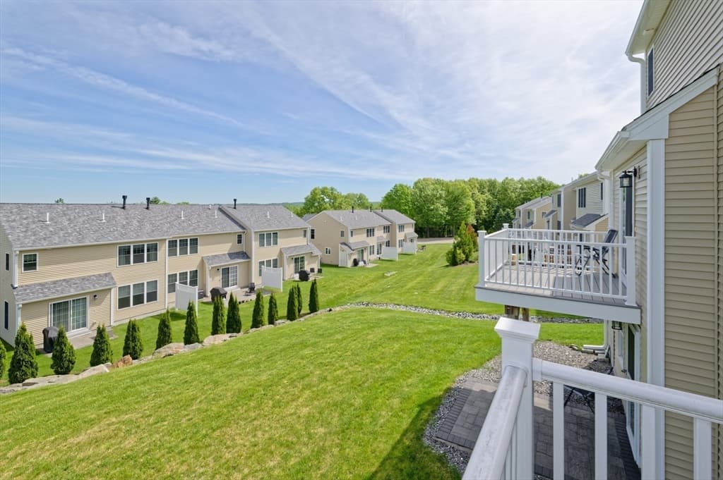 1204 Hazelwood Way # 1204, Clinton MA 01510 photo 26