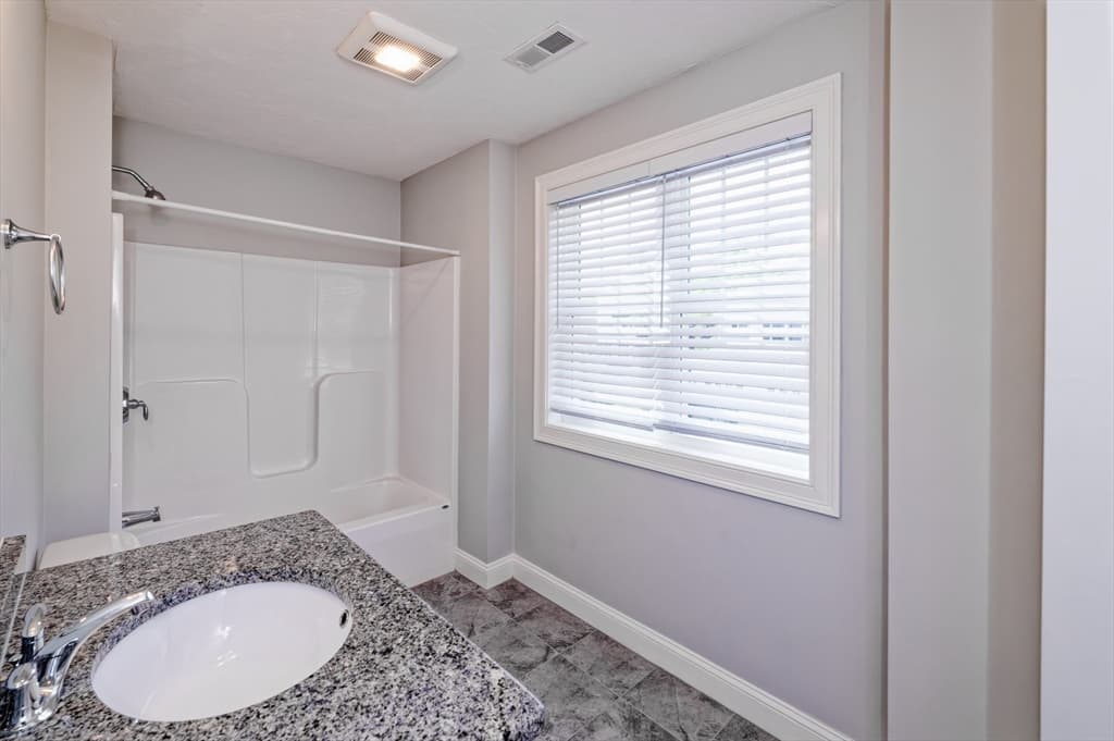 1204 Hazelwood Way # 1204, Clinton MA 01510 photo 24