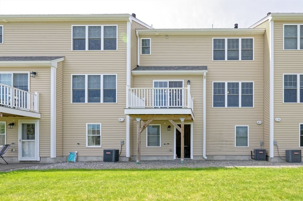 1204 Hazelwood Way # 1204, Clinton MA 01510 photo 34