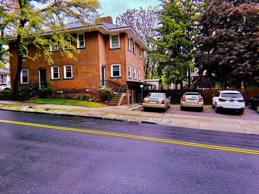 Single Family Residence at 54 Ridgewood Pl, Springfield MA 01103, Springfield, photo 10 of 10