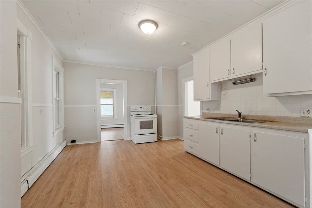 125 Cross St, Southbridge MA 01550 photo 17