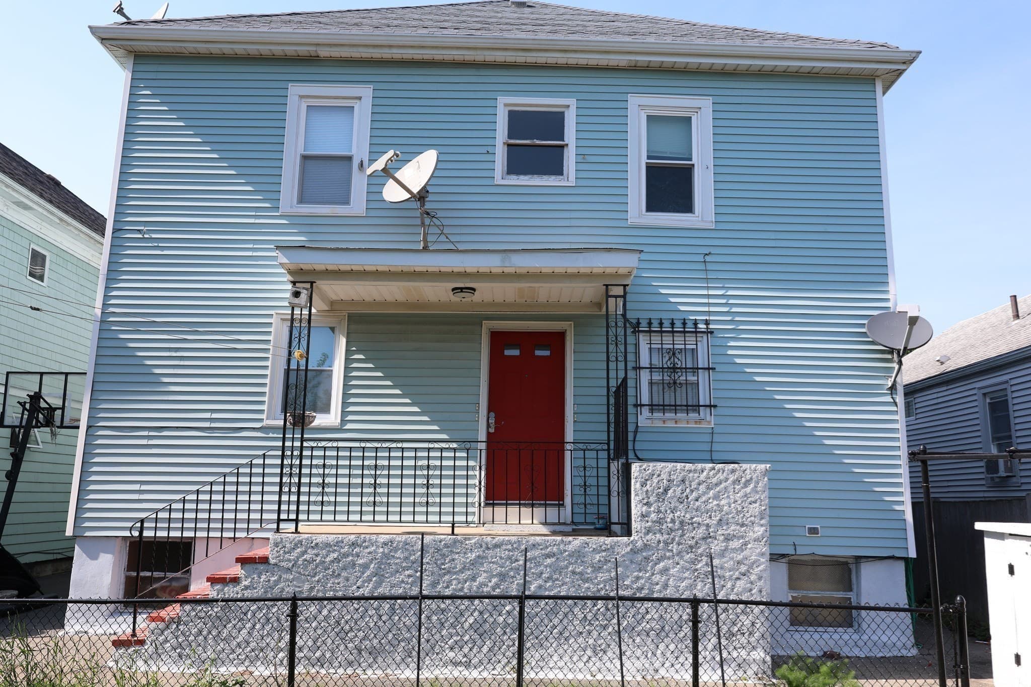 4 Family at 392-394 Shaw St, New Bedford MA 02745, New Bedford, photo 4 of 27