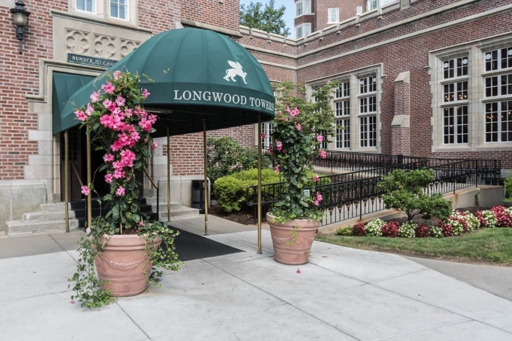 Condominium at 20 Chapel St # B406, Brookline MA 02446, photo 13 of 24