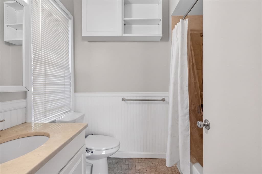 12 Schiller St, Boston MA 02130 photo 5