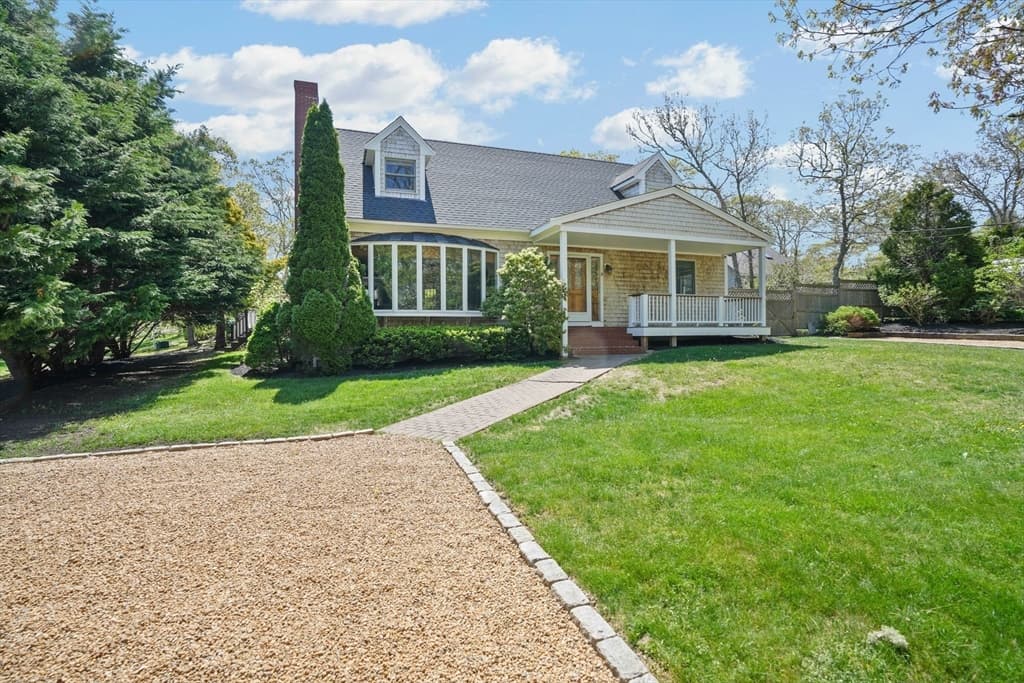 15 Twenty First St N, Edgartown MA 02539 photo 2
