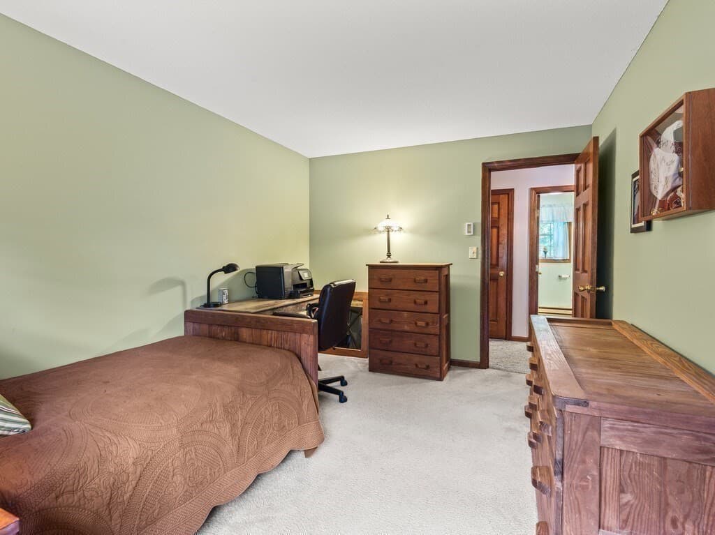 Single Family Residence at 3 Oakwood Dr, Webster MA 01570, Webster, photo 33 of 39