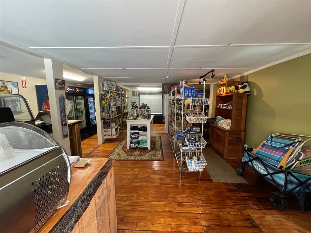 Commercial Sale at 628 Craigville Beach Rd, Barnstable MA 02632, photo 4 of 18
