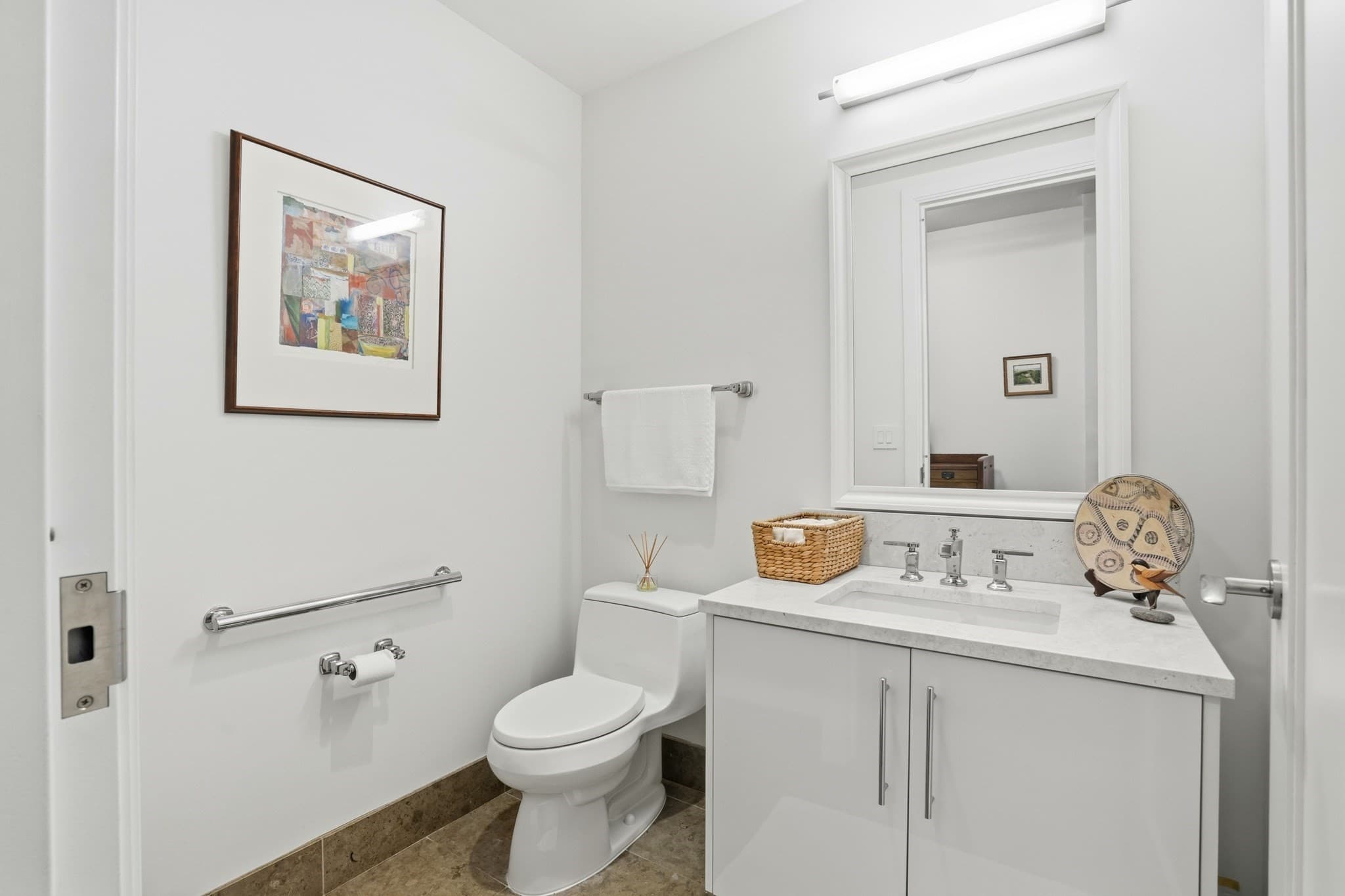 Condominium at 22 Liberty Dr # 9F, Boston MA 02110, photo 30 of 37