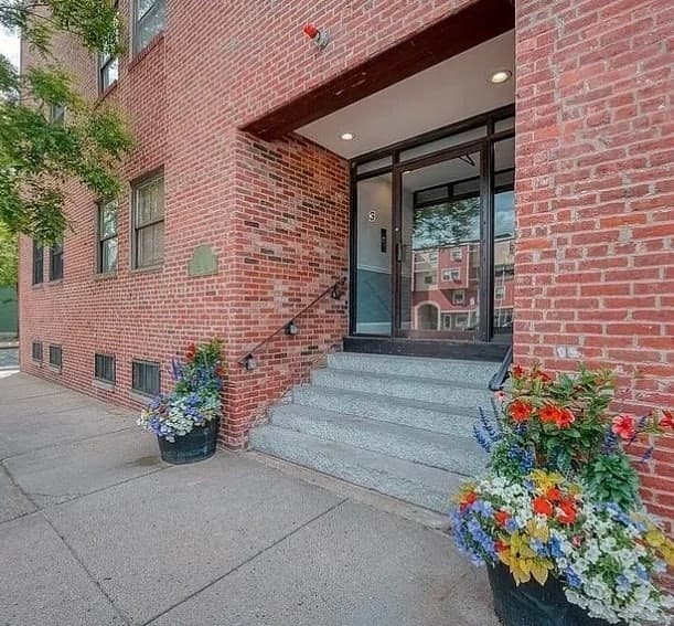 Condominium at 3 Essex Street # 10, Boston MA 02129, Boston, photo 15 of 17