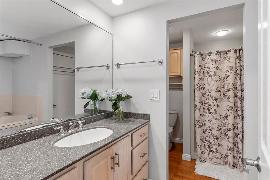 40 Oceanside # 40, Hull MA 02045 photo 31