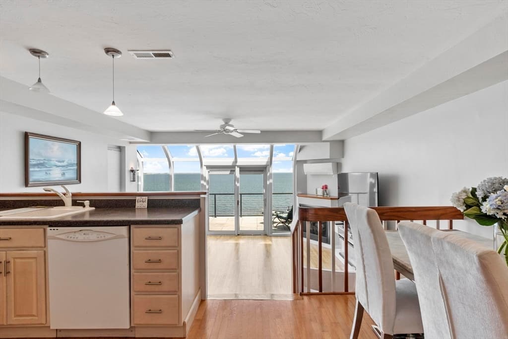 40 Oceanside # 40, Hull MA 02045 photo 4