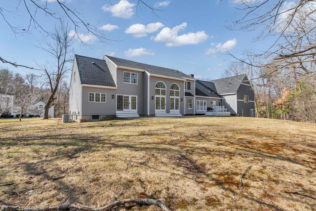30 Anne Rd, North Andover MA 01845