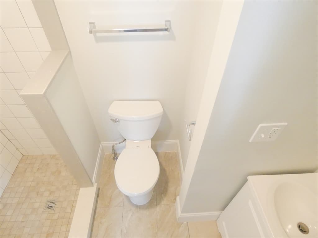 Condominium at 5 Kenwood St # 3, Somerville MA 02144, photo 10 of 33