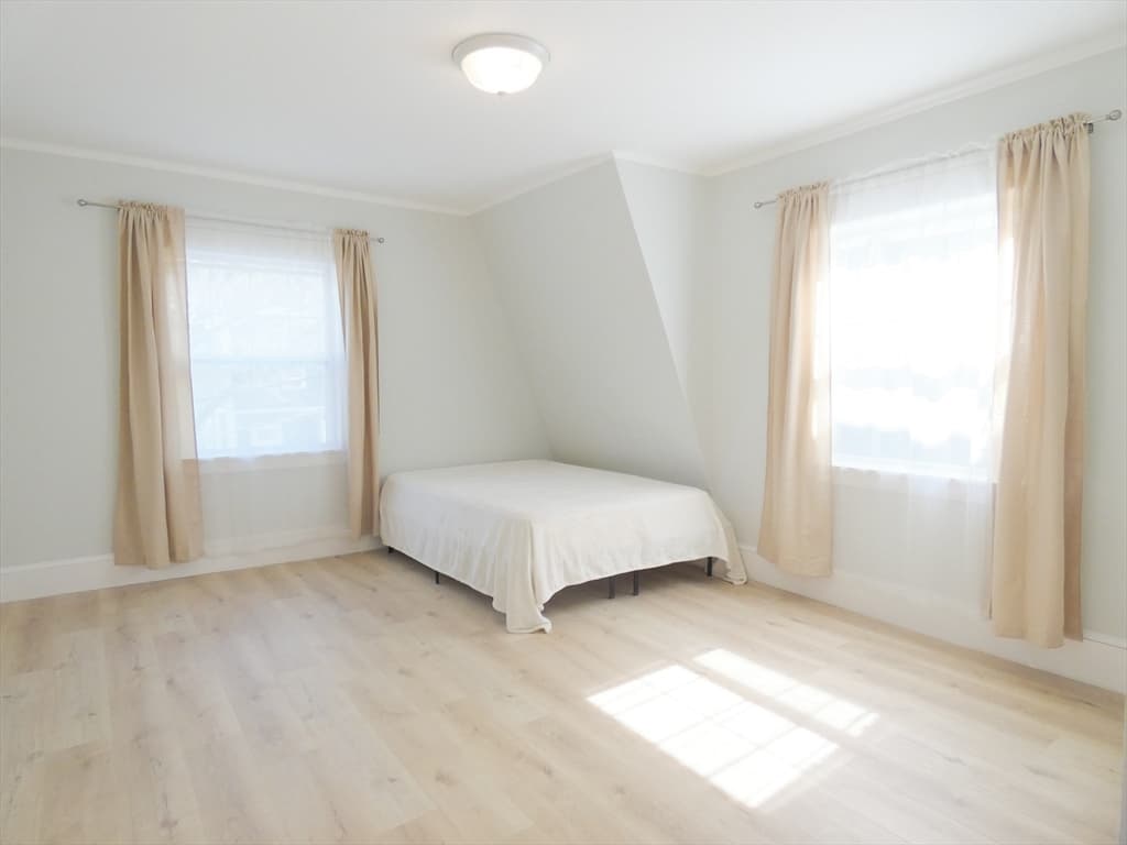 Condominium at 5 Kenwood St # 3, Somerville MA 02144, photo 11 of 33