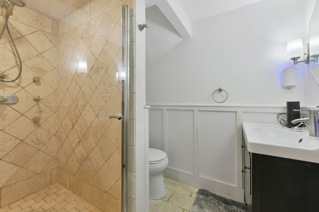 Condominium at 164 F St # 4, Boston MA 02127, Boston, photo 8 of 14