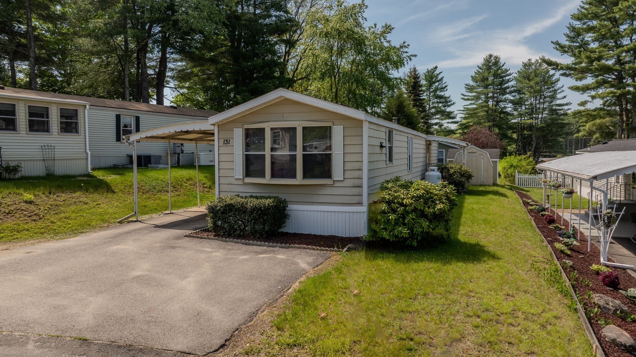 Mobile Home at 131 Pine Ave, Sturbridge MA 01566, photo 27 of 28