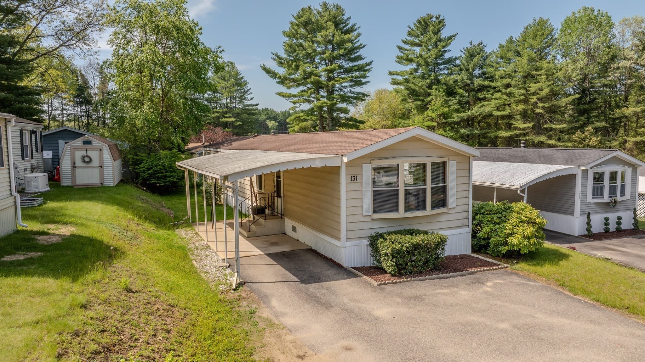 Mobile Home at 131 Pine Ave, Sturbridge MA 01566, photo 22 of 28