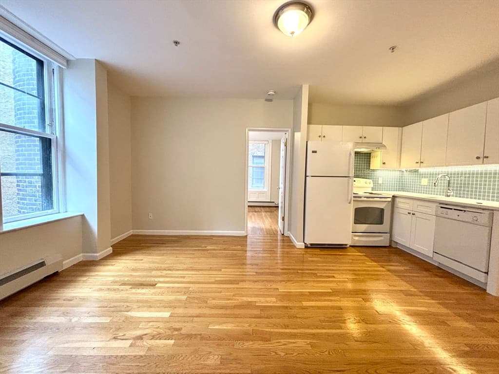 Condominium at 483 Beacon # 36, Boston MA 02115, photo 5 of 16