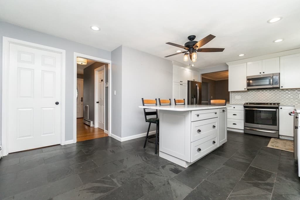 63 Bow St, Saugus MA 01906