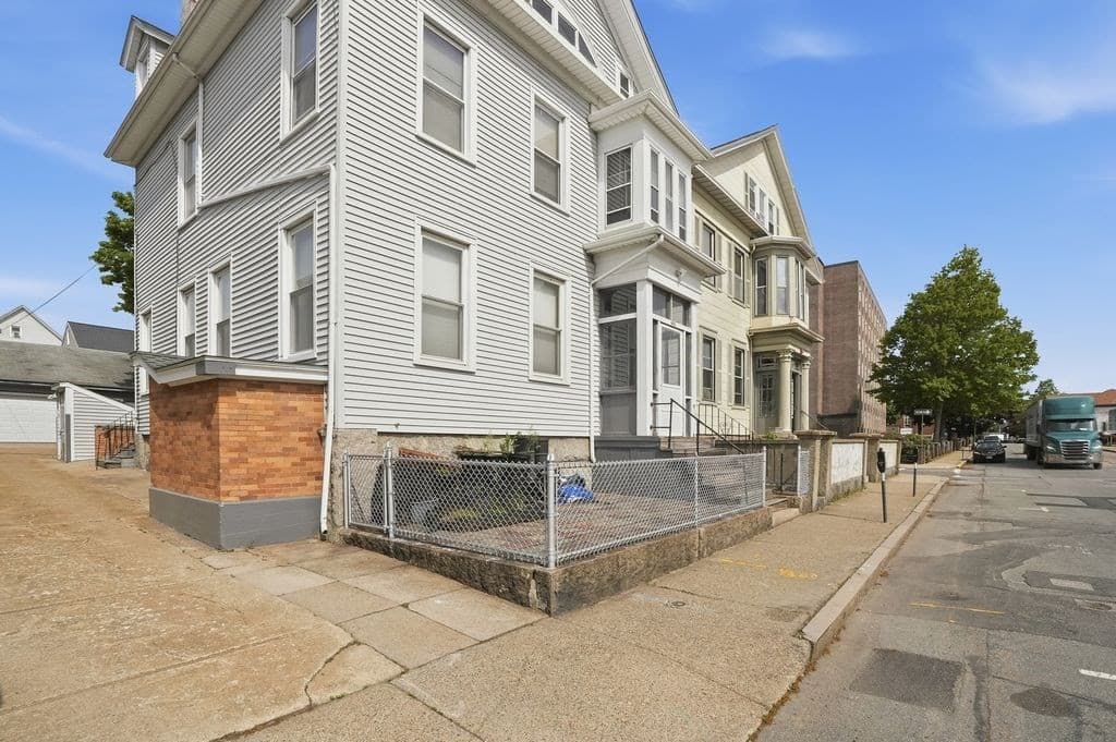 483 County Street, New Bedford MA 02740
