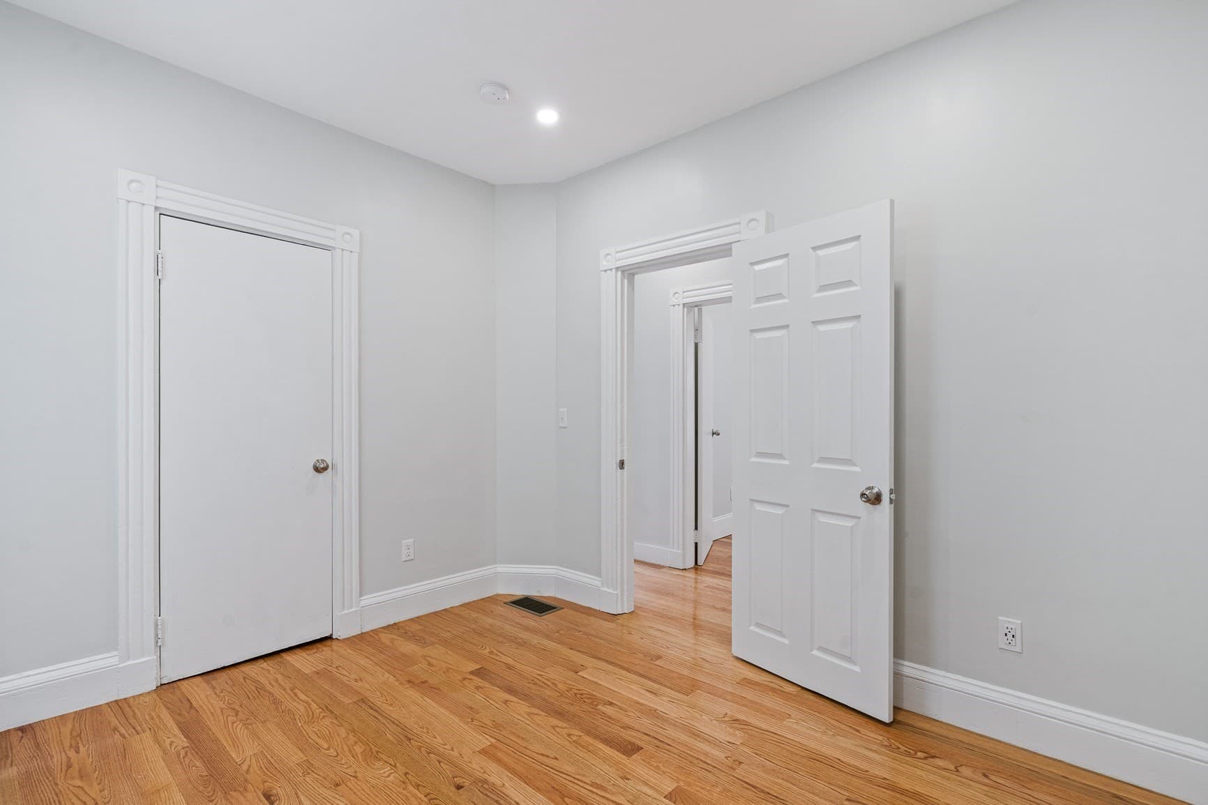 3 Family - 3 Units Up/Down at 35 Newport Street, Boston MA 02125, Boston, photo 14 of 28