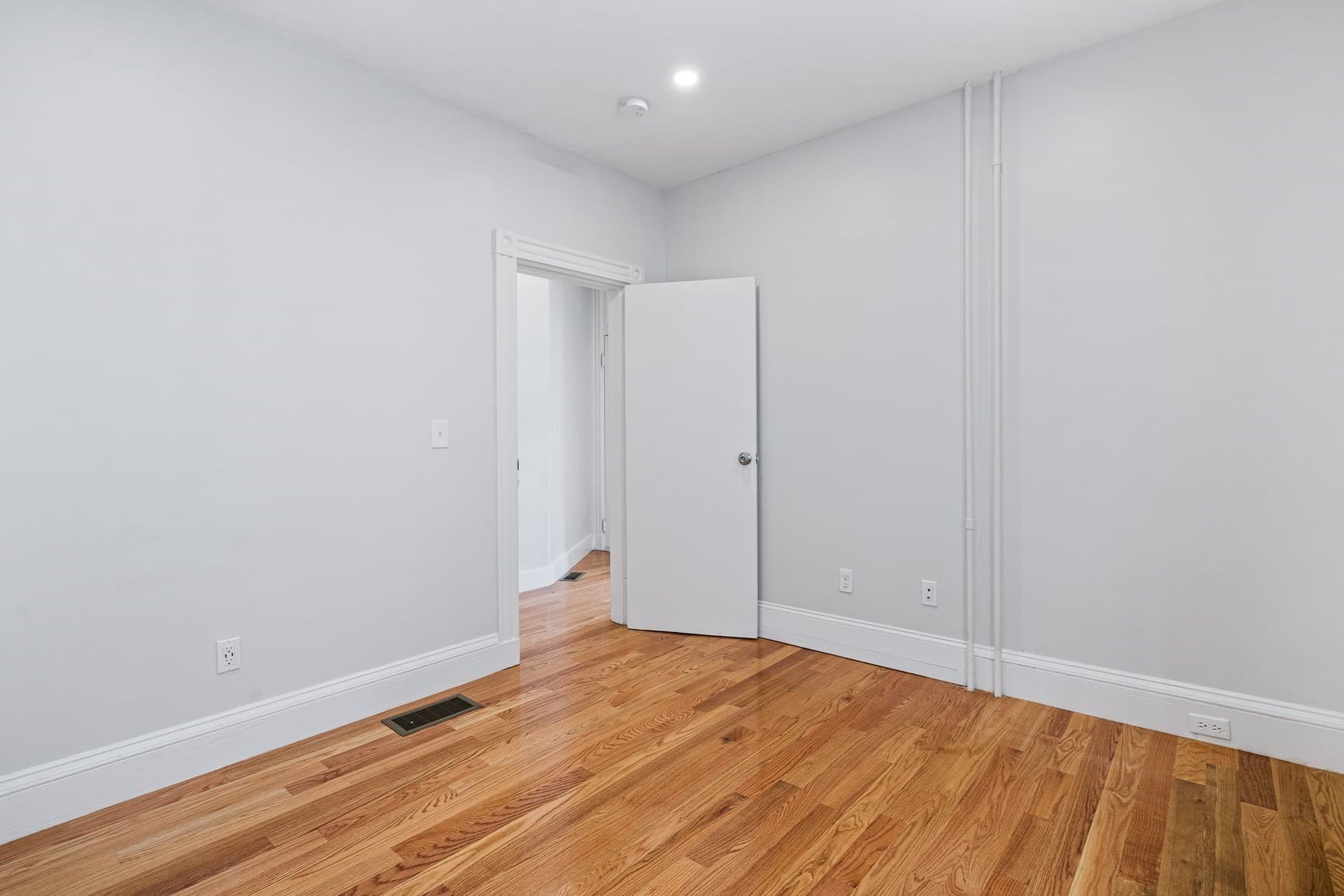3 Family - 3 Units Up/Down at 35 Newport Street, Boston MA 02125, Boston, photo 11 of 28