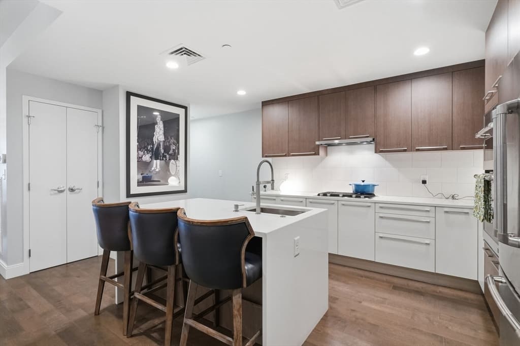 Condominium at 150 Dorchester Ave # 215, Boston MA 02127, Boston, photo 2 of 25