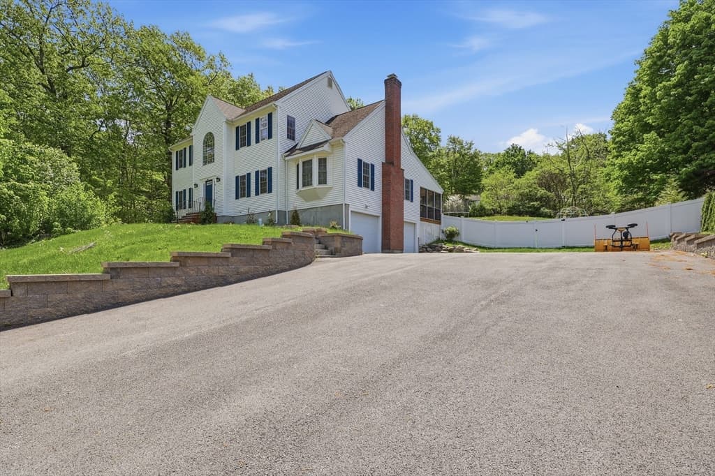 61 Indian Head Road, Framingham MA 01701 photo 5
