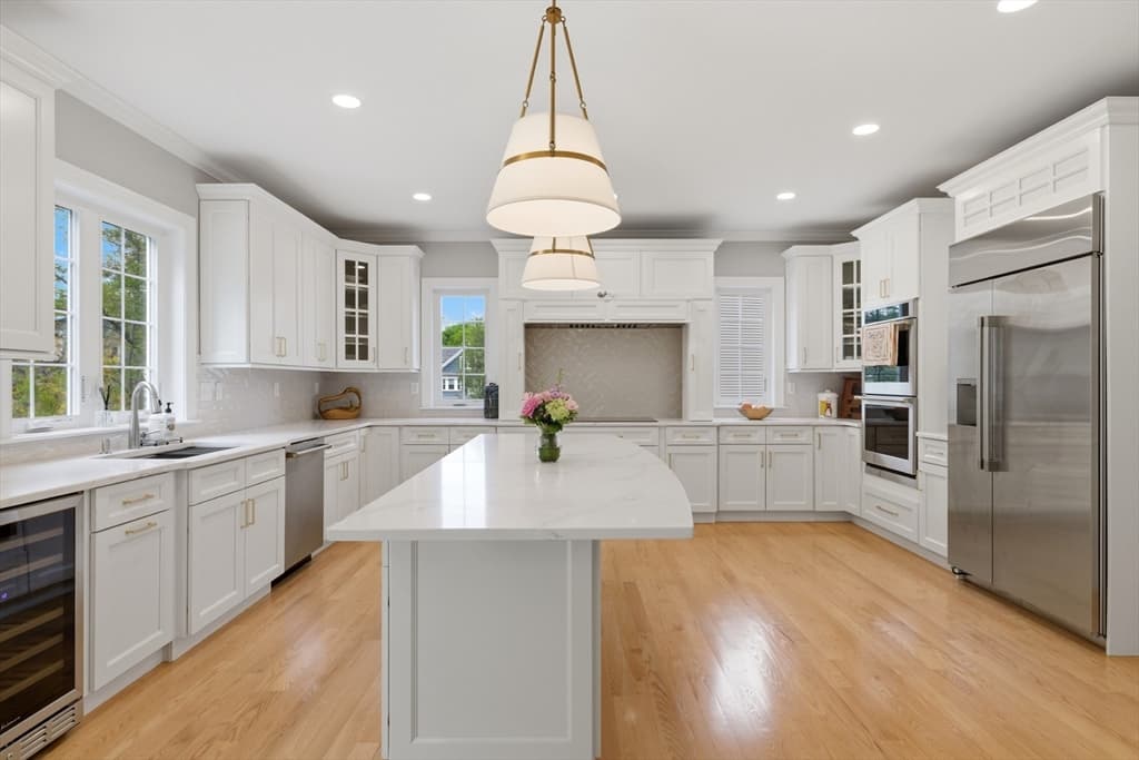 Single Family Residence at 20 Larchmont Lane, Lexington MA 02420, Lexington, photo 4 of 39