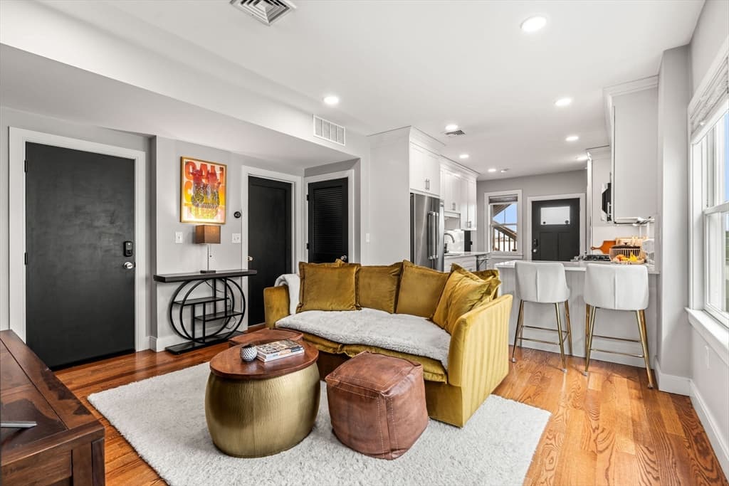 Condominium at 66 Falcon St # 4, Boston MA 02128, Boston, photo 3 of 17