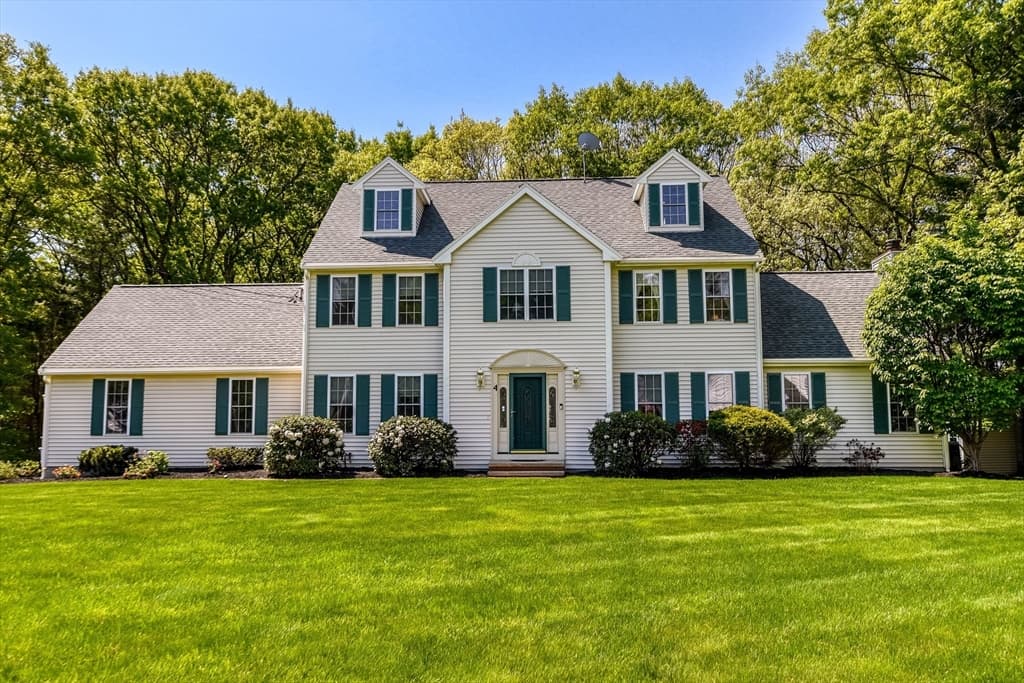 4 Dorset Drive, Walpole MA 02032